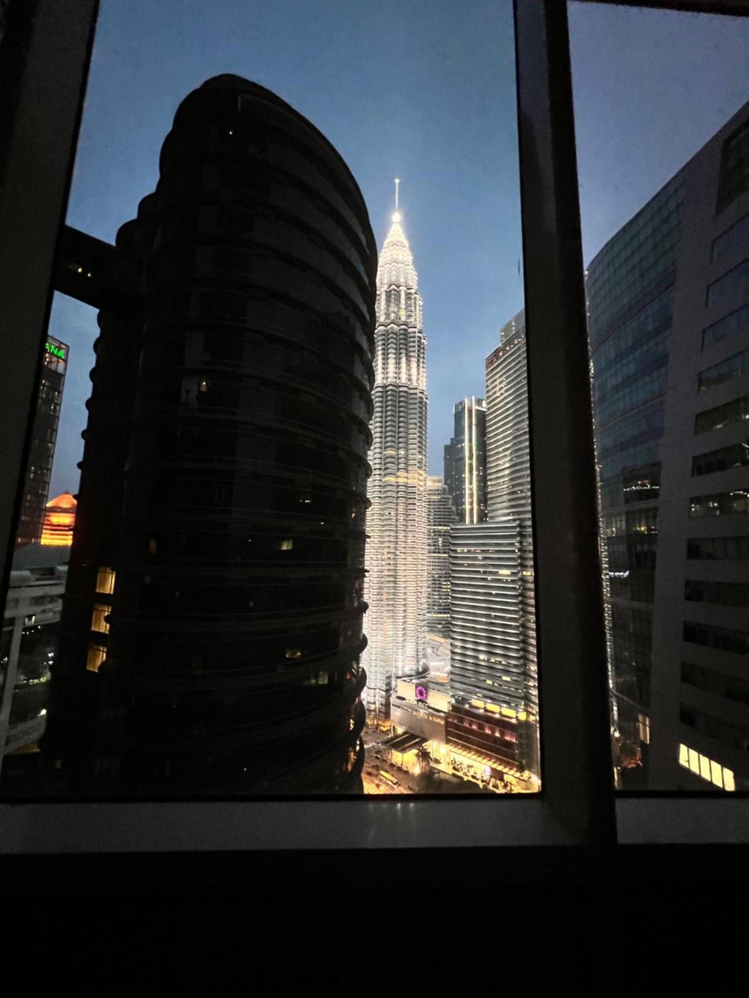 Sky Suites At Klcc By Mitstay Kuala Lumpur Eksteriør billede